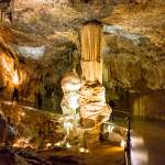 Tropfstein-Gebilde in der Höhle von Postojna - Slovenien - Istrien